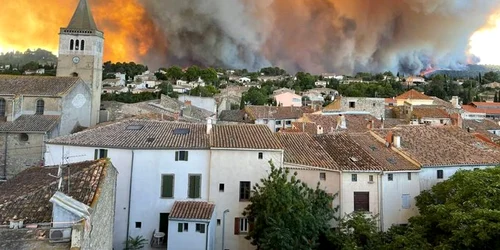 Incendiu în Franța FOto X png