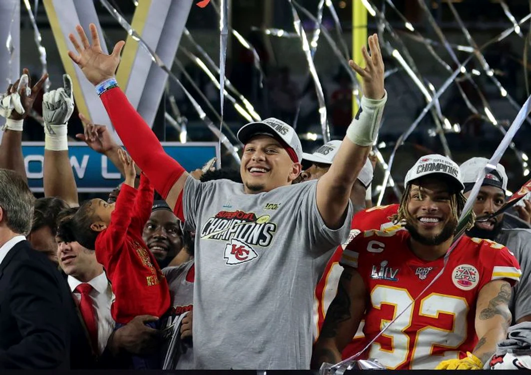 
    Patrick Mahomes a cucerit Super Bowl cu Kansas City ChiefsFoto: Guliver/ GettyImages  