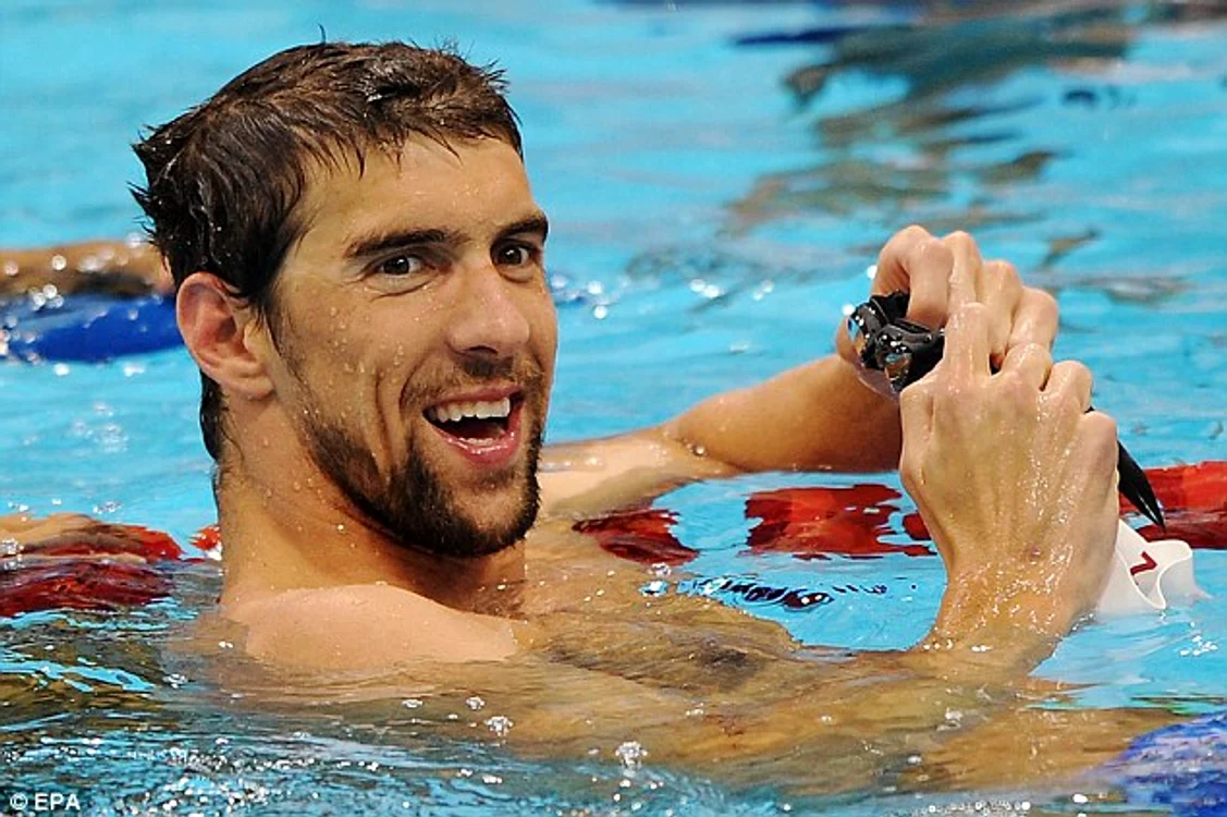 
    Michael Phelps a ajuns o legendă în înot cu ADHD şi fără droguri. Cel puţin n-a fost suspectat sau prins până acum cu mâţa în sacFoto Click!  