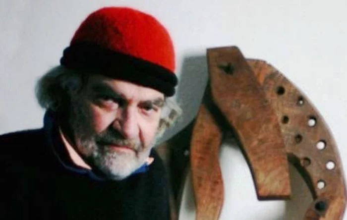 Artistul româno-britanic Paul Neagu