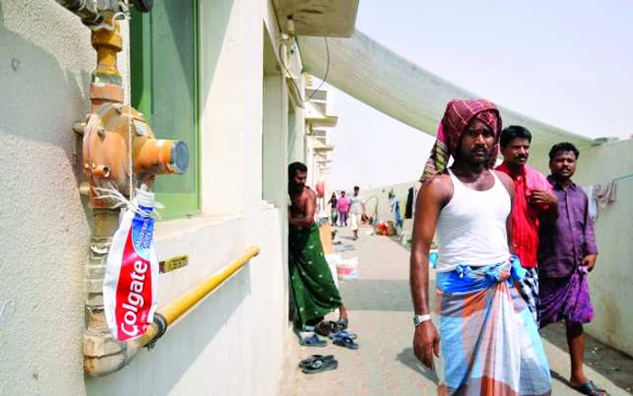 Muncitorii stau în Sharjah, departe de luxul din Dubai. FOTO: Reuters