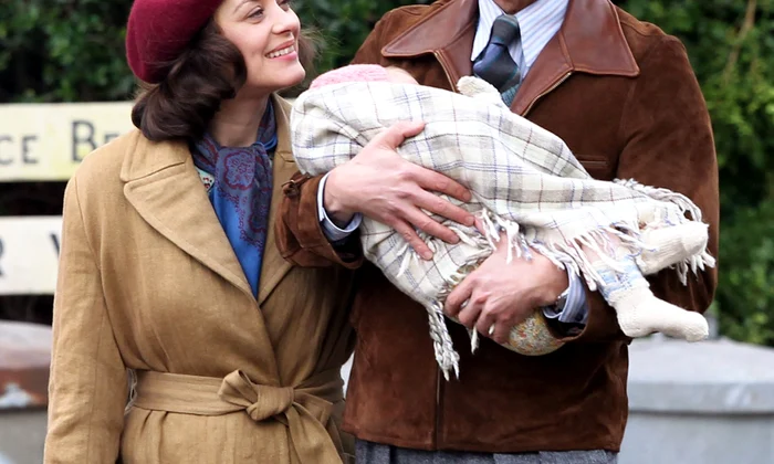 Brad Pitt & Marion Cotillard Filming 'Five Seconds of Silence' On Location In London jpeg