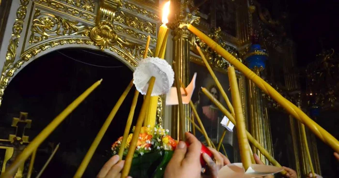 Credincioşii sunt aşteptaţi la slujba de Înviere FOTO arhivă