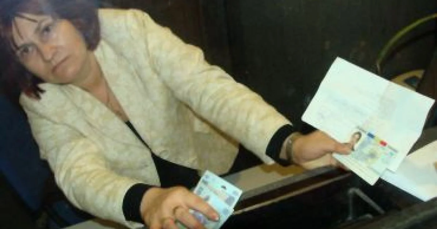 Craiova: Clienţii BCR, jecmăniţi pe faţă