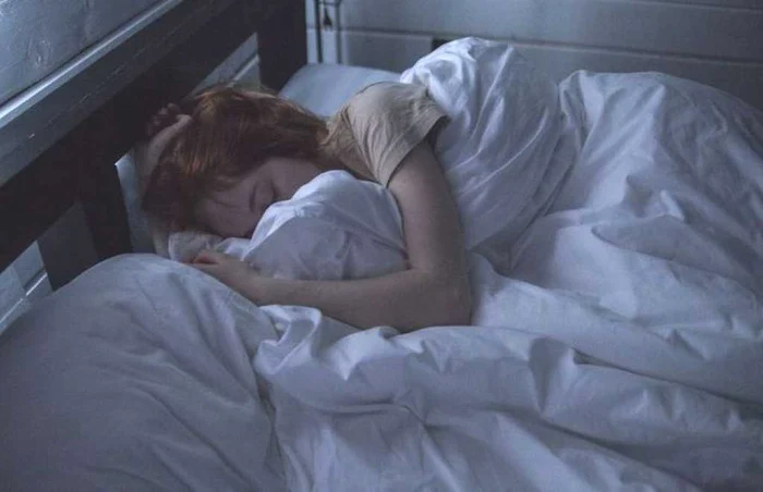 O să dormi ca un bebeluş! Trucurile care te vor ajuta să scapi definitiv de insomnie