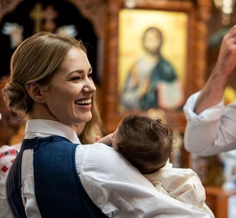
    Nora Luna a avut un tort personalizat la botez Foto: Instagram   
