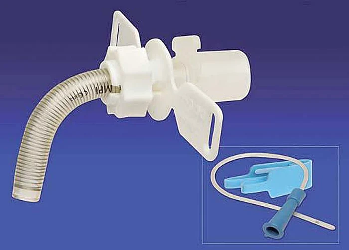 Aşa arată  canula care se  montează pe guler