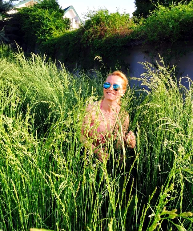 andreea esca in costum de baie jpeg