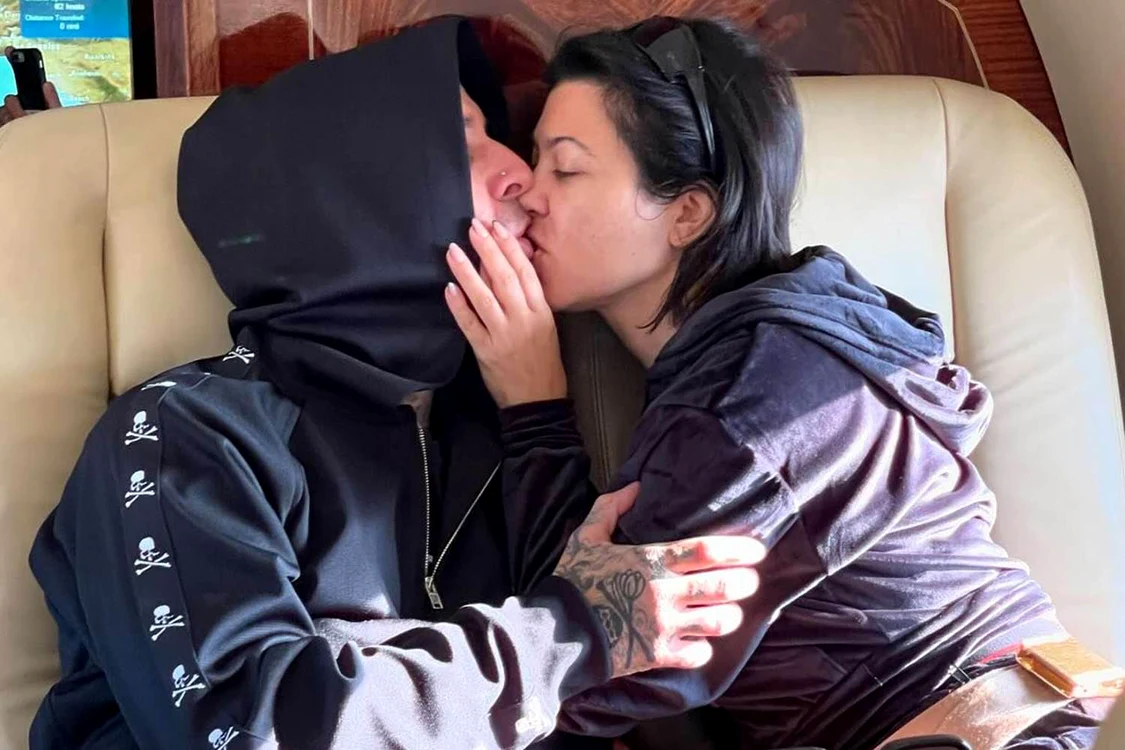 Kourtney Kardashian cu soțul Travis foto Profimedia jpg