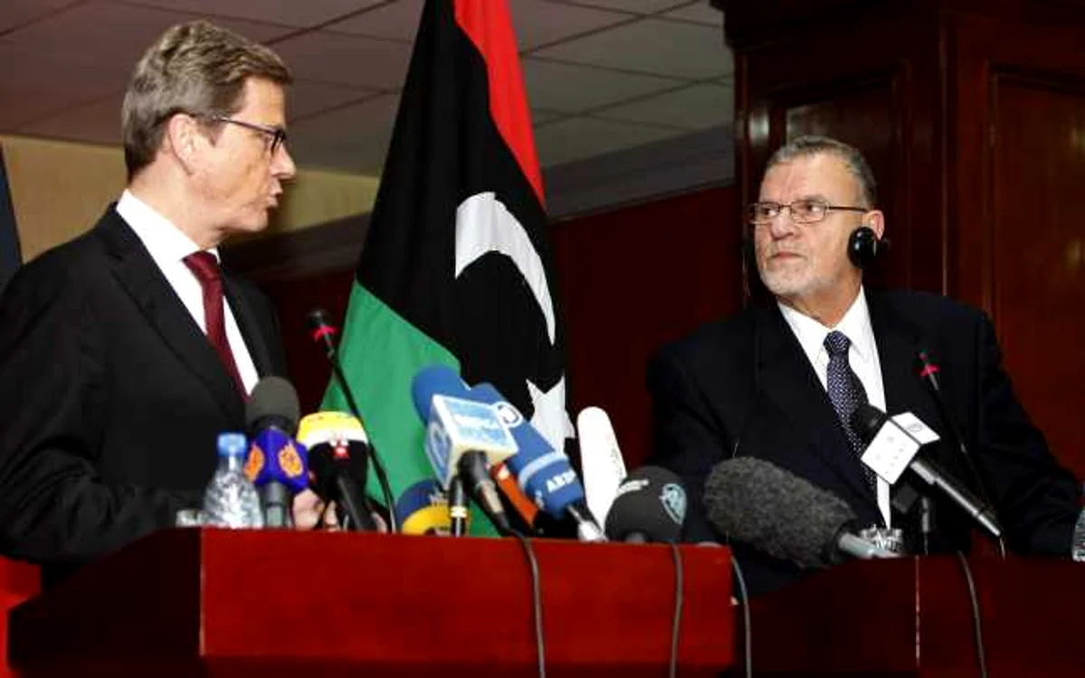 Ministrul de externe german Guido Westerwelle s-a deplasat la începutul anului la Tripoli pentru a discuta cu noile autorităţi libiene. Scopul era "renetezirea drumului" pentru investitorii germani.   