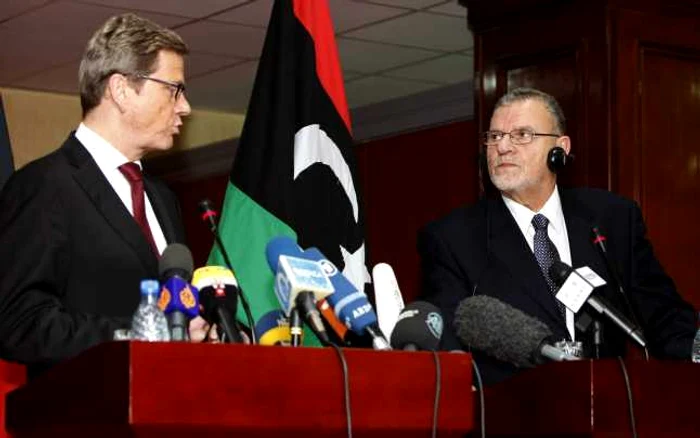 Ministrul de externe german Guido Westerwelle s-a deplasat la începutul anului la Tripoli pentru a discuta cu noile autorităţi libiene. Scopul era "renetezirea drumului" pentru investitorii germani.   