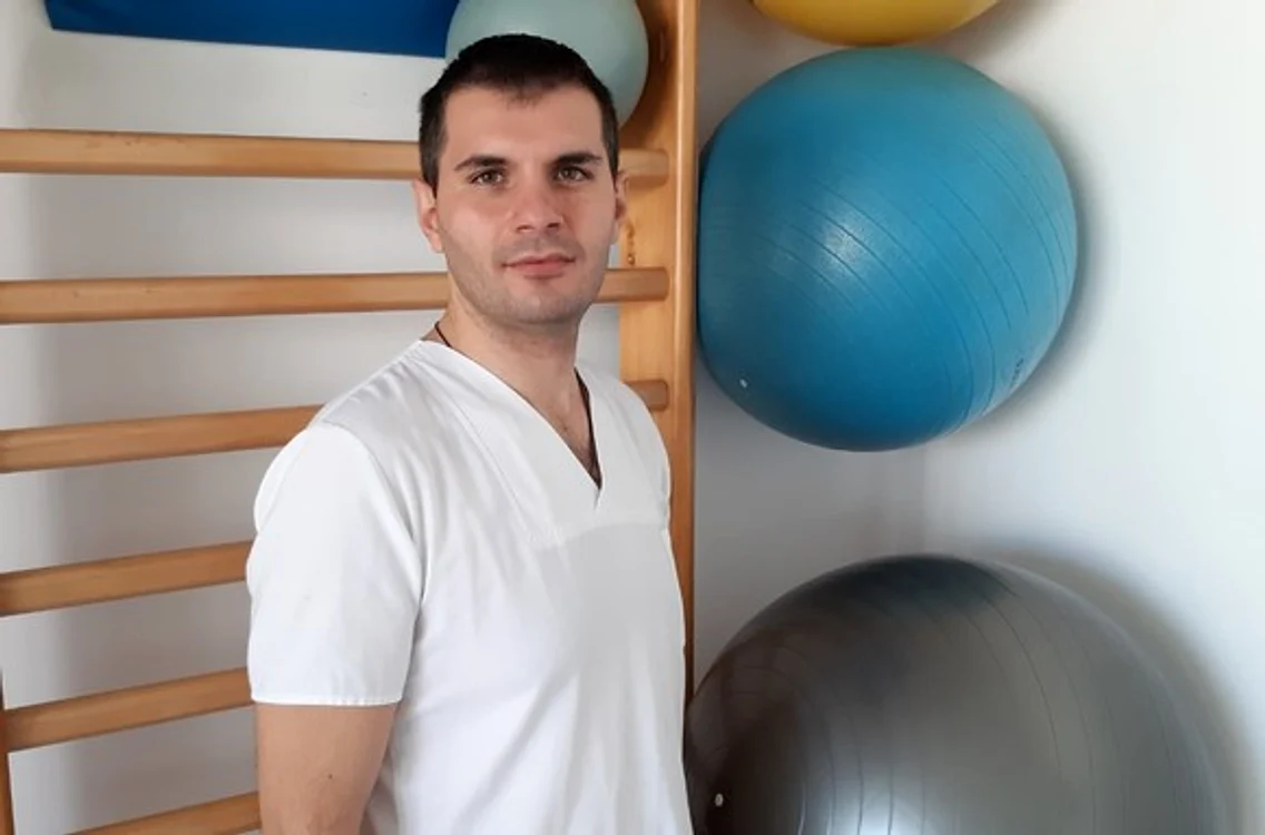 Iulian Valentin Nica, kinetoterapeut principal, profesor gradul I, are soluții ingenioase de recuperare post-COVID