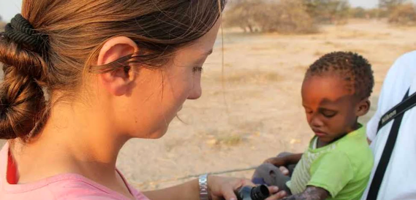 Mai mulţi tinerii români s-au îndrăgostit de Africa