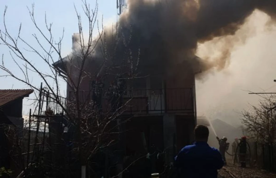 incendiu razvad