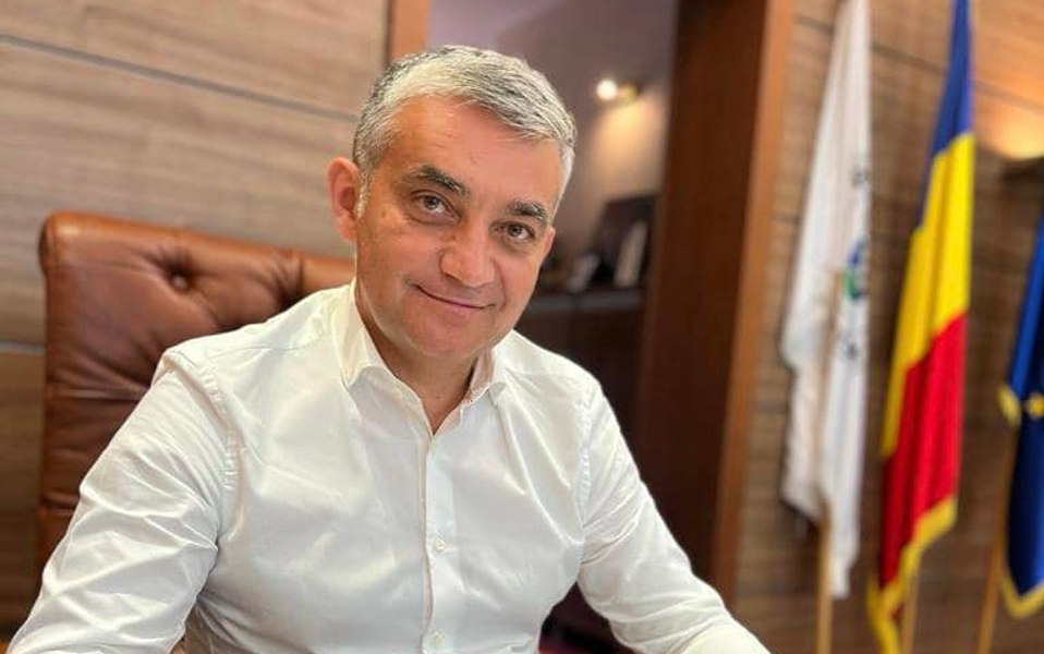 Prefectul din Prahova, chemat la Parchet pentru că nu l-a eliberat din funcție pe primarul din Sinaia. Edilul Vlad Oprea a fost și el audiat