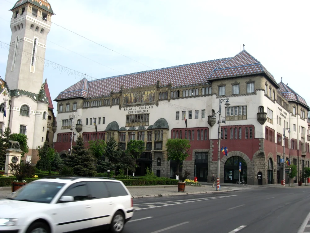 Investiţii importante din bugetul judeţului pentru iluminatul arhitectural al Palatului Culturii