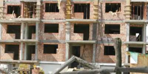 Economia, gripată de scăderea investiţiilor