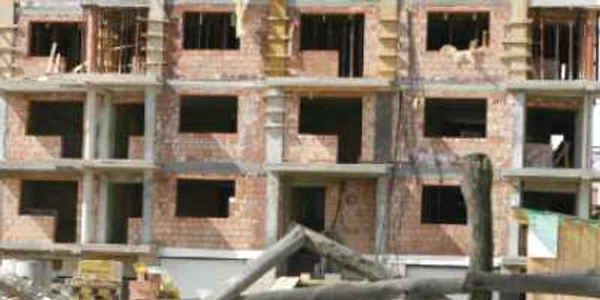 Economia, gripată de scăderea investiţiilor