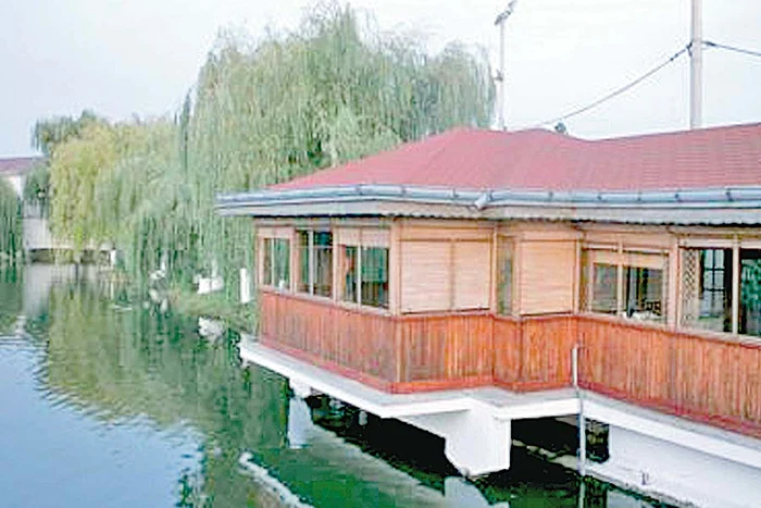 Fostul primar al Bacăului  va fi înmormântat  astăzi, la ora 12.00 (Fotografii: Olimpia Filip)