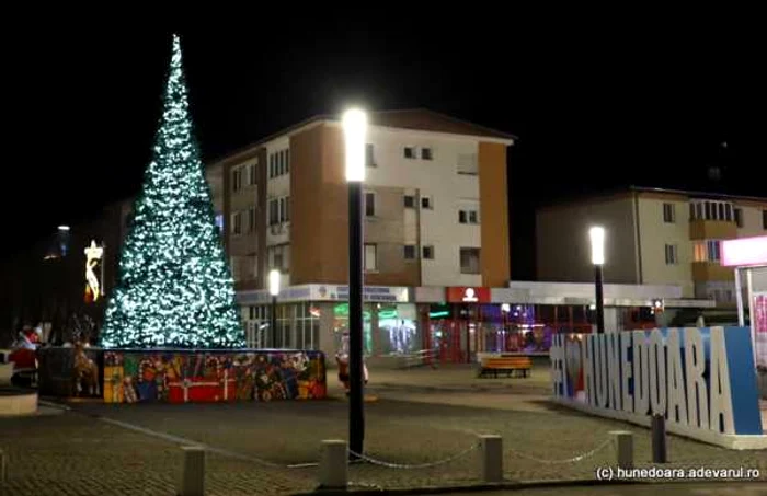 hunedoara de sarbatori iluminat festiv foto daniel guta