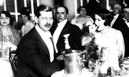 O scrisoare care a aparținut lui Carol al II lea, vândută la licitație în Germania pentru 320 000 euro jpeg