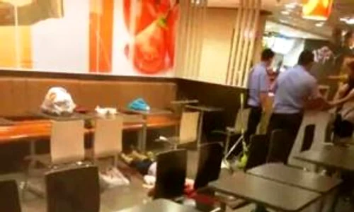 Fata a fost ucisă în bătaie în mijlocul restaurantului jpeg