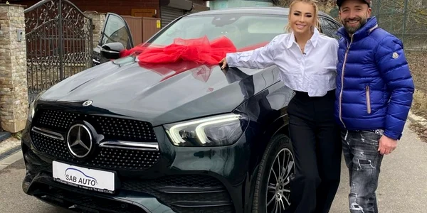 Anamaria Prodan i-a luat fiicei sale ultimul model de Mercedes foto arhiva personală 