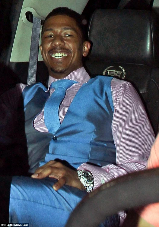 
    Nick Cannon îşi vede de viaţa luiFoto AKM-GSI  