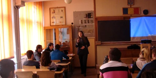 Poliţiştii s-au implicat în programul "Şcoala altfel"