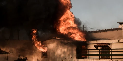 Incendiu Grecia langa Atena FOTO AFP
