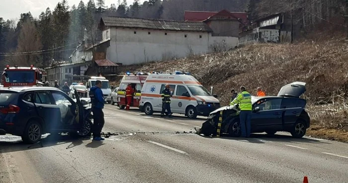 Accident pe DN1, la Sinaia foto facebook/alexandru vlad