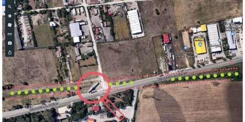 Vaporul de la intrarea în Constanţa situat pe Valul de pământ Sursa Google Earth