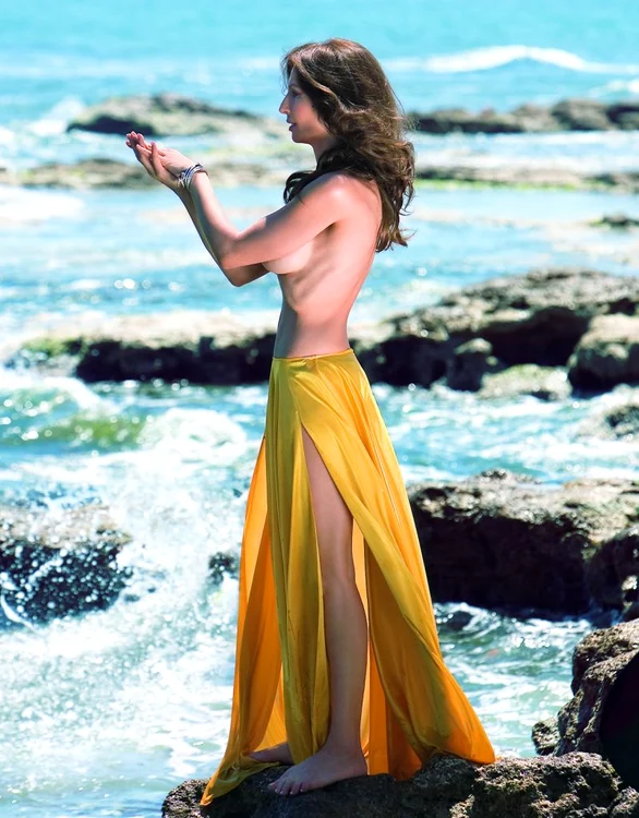 Mihaela Rădulescu şi-a pus silicoane acum 10 ani