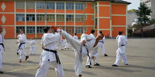 Neamţ: Sportivii clubului Ronin au luat şapte medalii la Campionatul Naţional de Karate