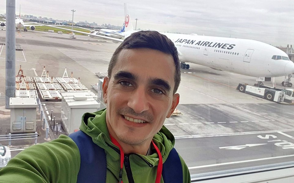 Fostul gimnast, Marian Drăgulescu, va găti o masă caldă pentru 500 de câini din Adăpostul Speranţa