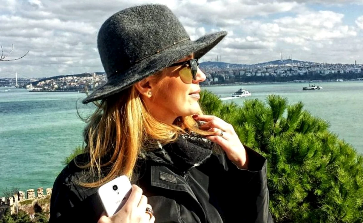 Vedeta tv a ajuns la o operaţie dificilă după ce iniţial a fost diagnosticată greşit foto: arhiva personală