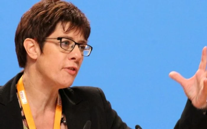 Annegret Kramp-Karrenbauer, ministrul german al Apărării