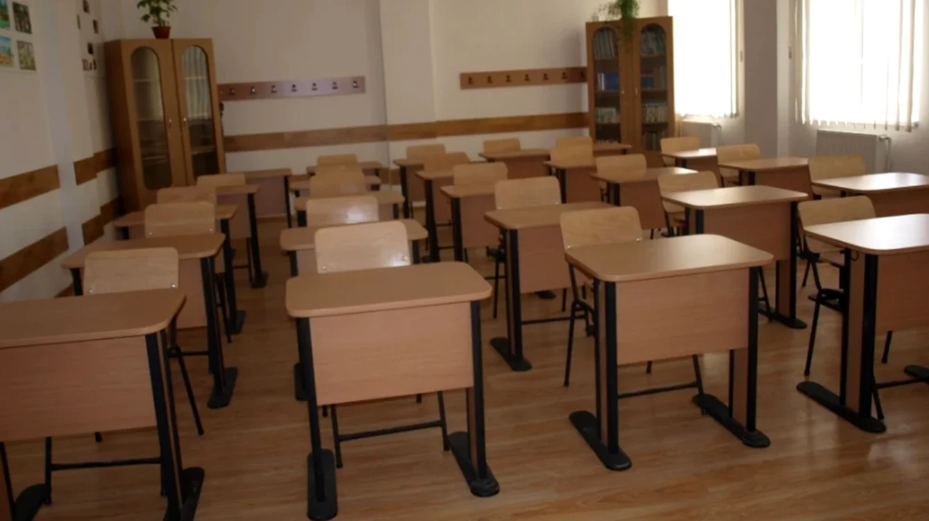Cursuri suspendate din cauza ciclonului Barbara. Foto: Arhivă 