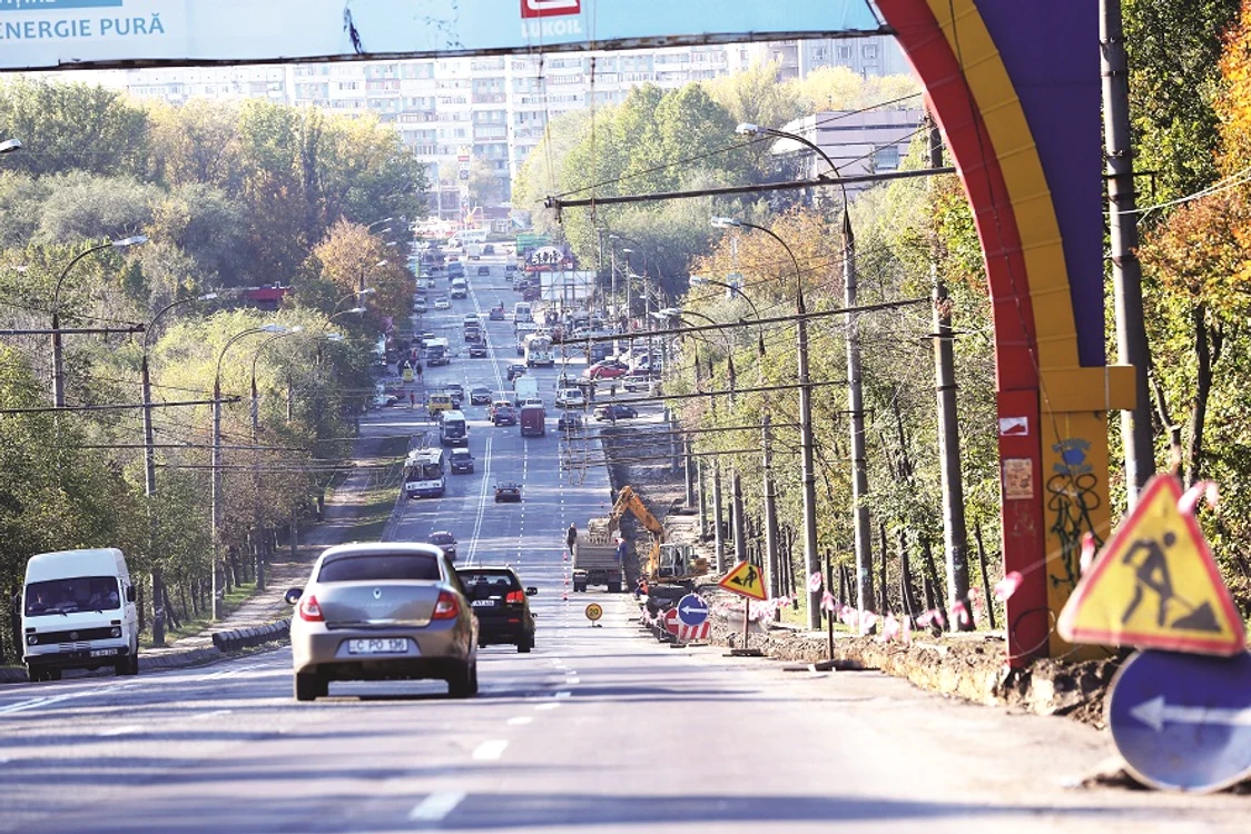 Lucrările de reamenajare a străzii Alecu Russo au început în 2012