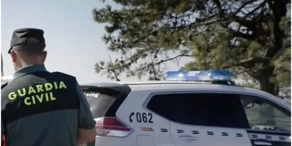 garda civila din spania a arestat trei romani foto la razon