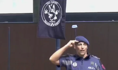PolitiCrack   La Polici a Municipal de Madrid publico  el video de Paco el perro he r    pWCTuG mp4 thumbnail png