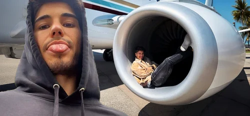 Sebastian Dobrincu e singur! Ce caut&#259; artistul la o femeie: &bdquo;Este foarte important&rdquo;