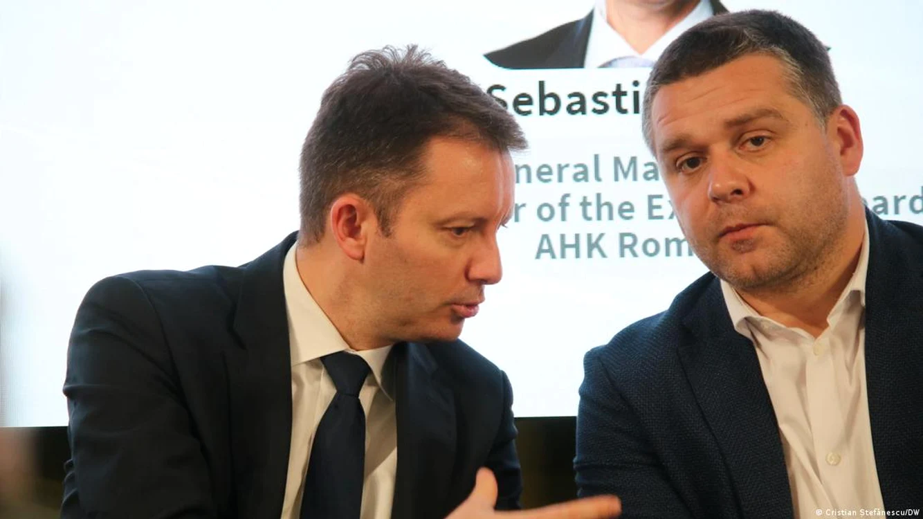 Siegfried Mureșan (în stânga, alături de Ciprian Ciucu) este propunerea de premier PNL