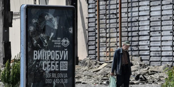 Oras Mariupol Ucraina port oameni strada civili militari 29 30 mai 2022 FOTO Profimedia