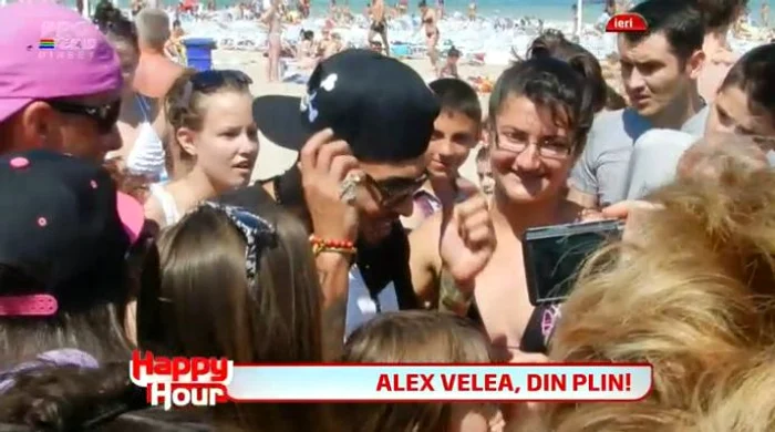 Alex Velea s-a simțit foarte bine alături de fanii lui (captură: PRO TV)