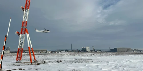 Sistem ILS categoria a 2 a FOTO Aeroportul Bacău jpg