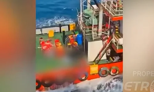 cautare victime bava scufundata indonezia Vigo Transport 8 png
