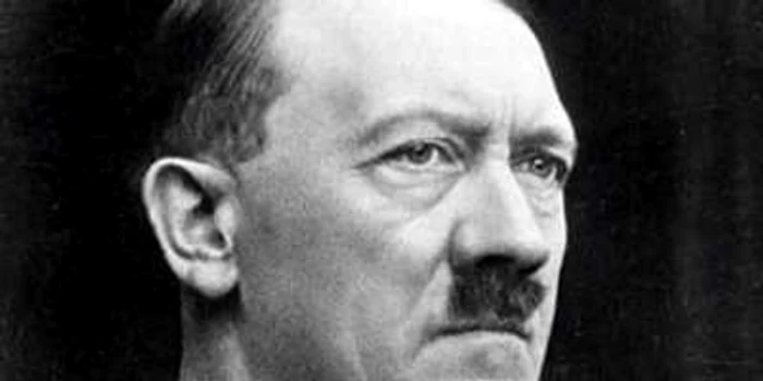 Ultimul supravieţuitor din buncărul lui Hitler: L-am văzut prăbuşit cu capul pe masă