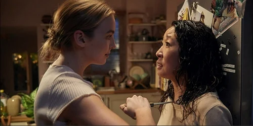 jodie-comer-si-sandra-oh-in-killing-eve-1