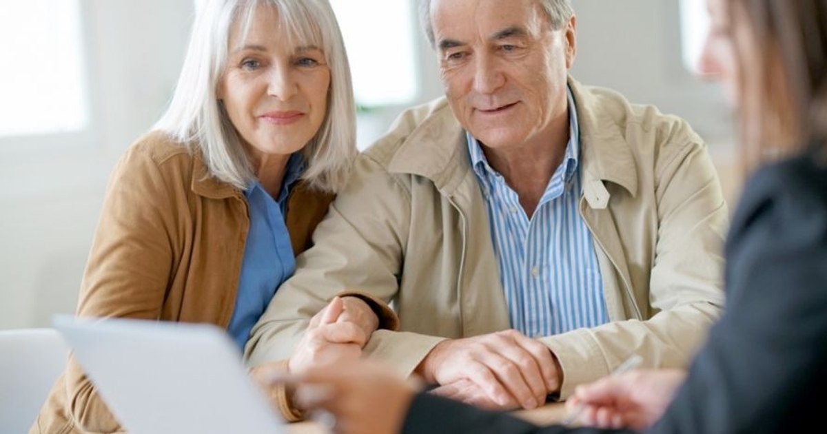 Reguli clare la acordarea pensiilor românilor care au muncit în străinătate, cerute de Avocatul Poporului